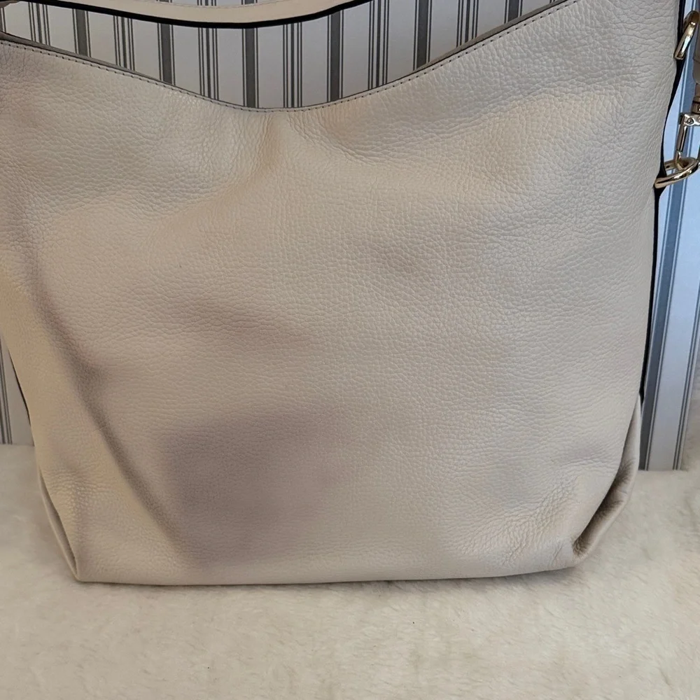 Michael Kors Brooklyn Cream Hobo Bag with Gold Accents w/Flaw*